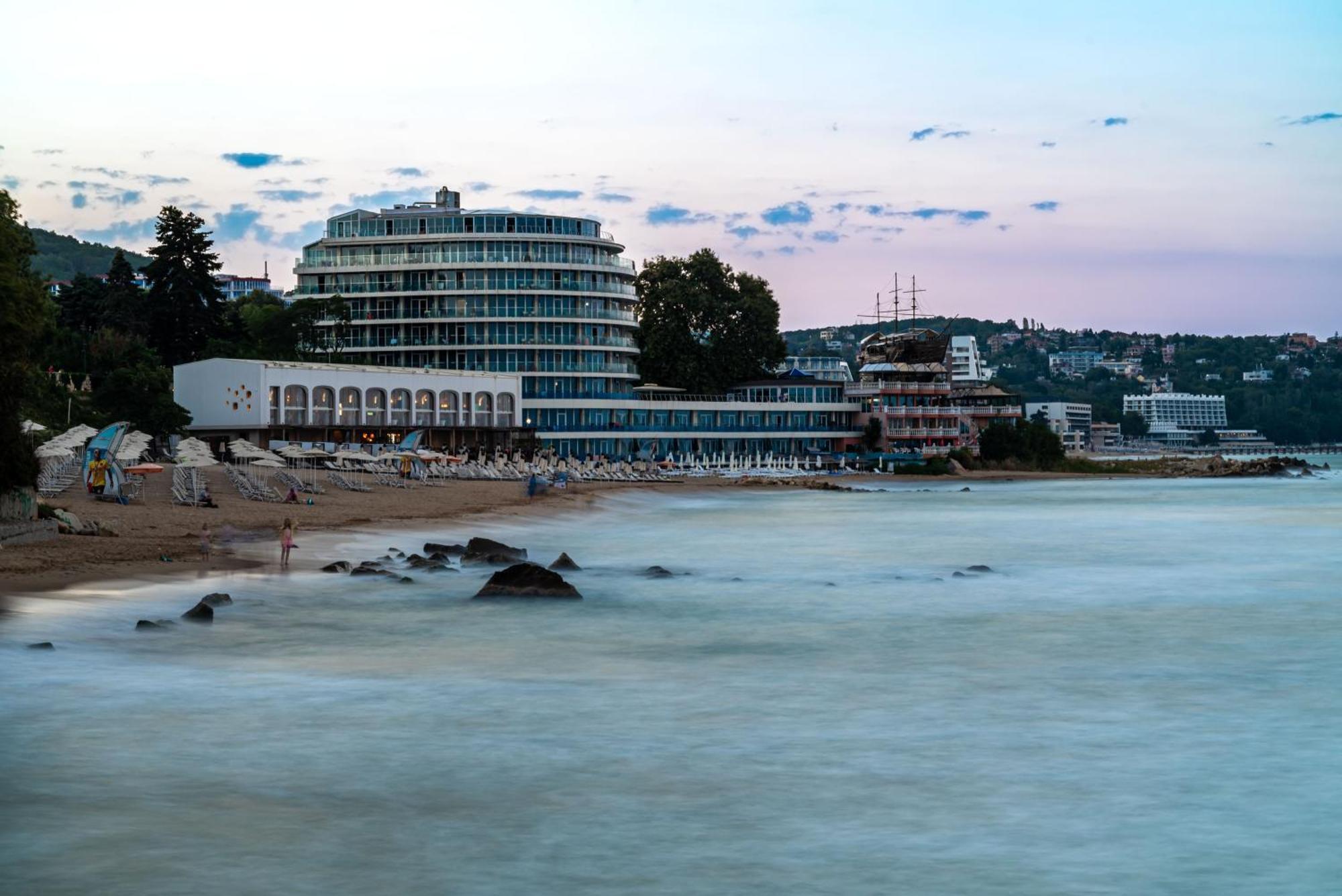 Spa Hotel Sirius Beach - Free Spa Access Saints Constantine and Helena Bagian luar foto